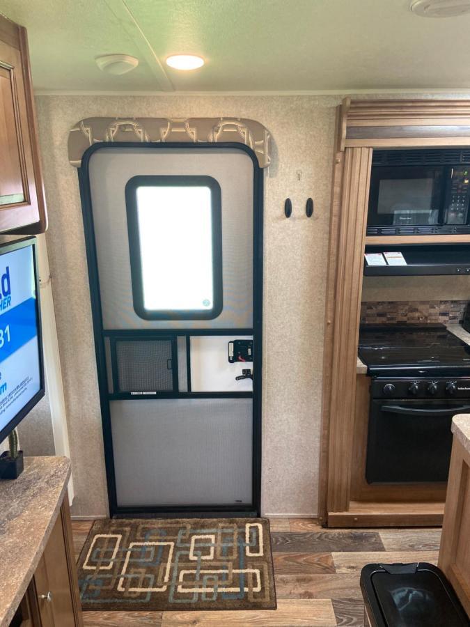 Cozy Camper - Free Parking Hotel Маями Екстериор снимка