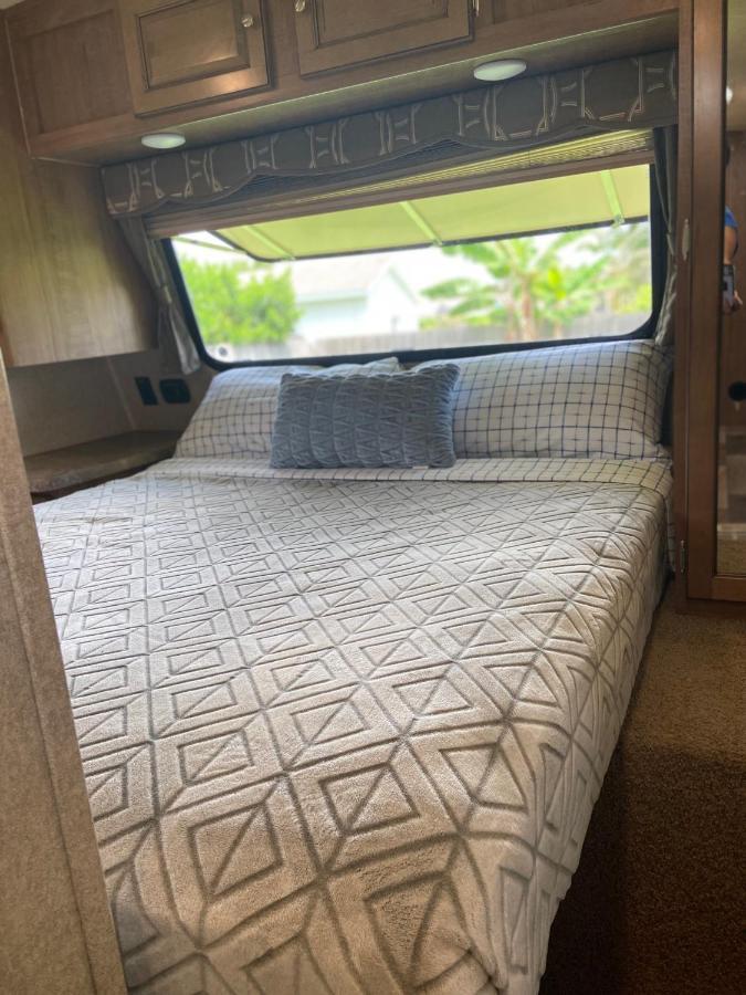 Cozy Camper - Free Parking Hotel Маями Екстериор снимка