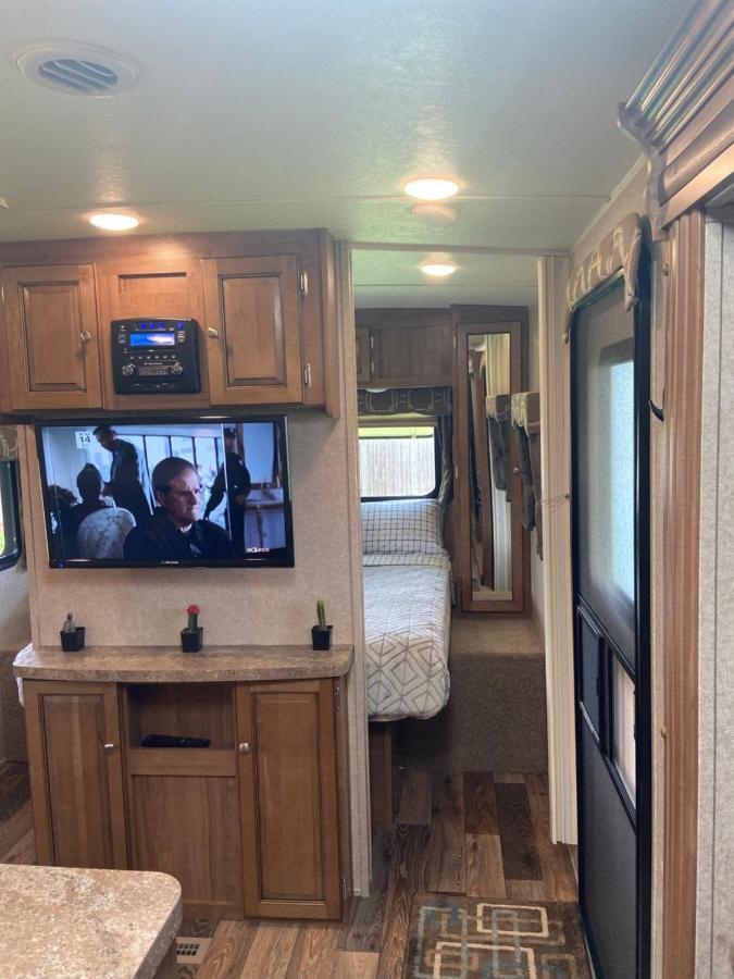 Cozy Camper - Free Parking Hotel Маями Екстериор снимка