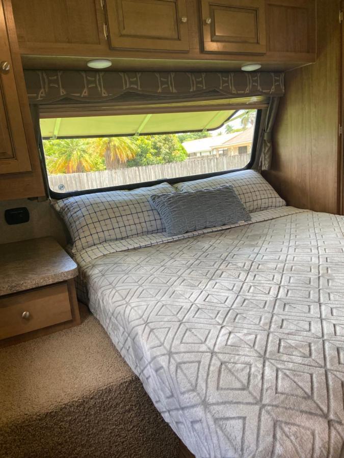 Cozy Camper - Free Parking Hotel Маями Екстериор снимка